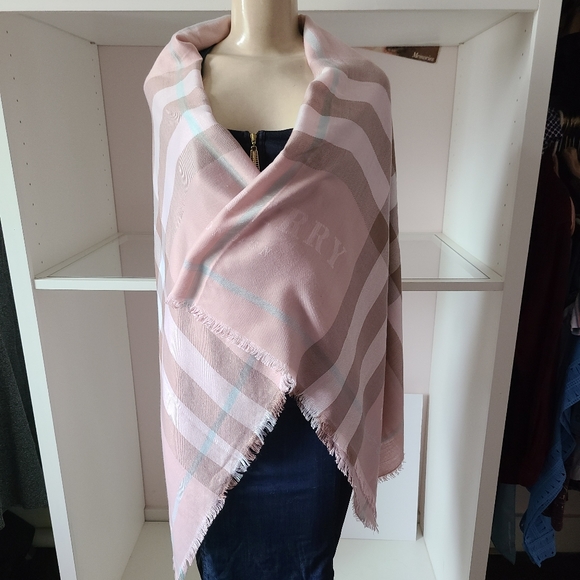 Burberry Accessories - Burberry London wool silk giant wrap